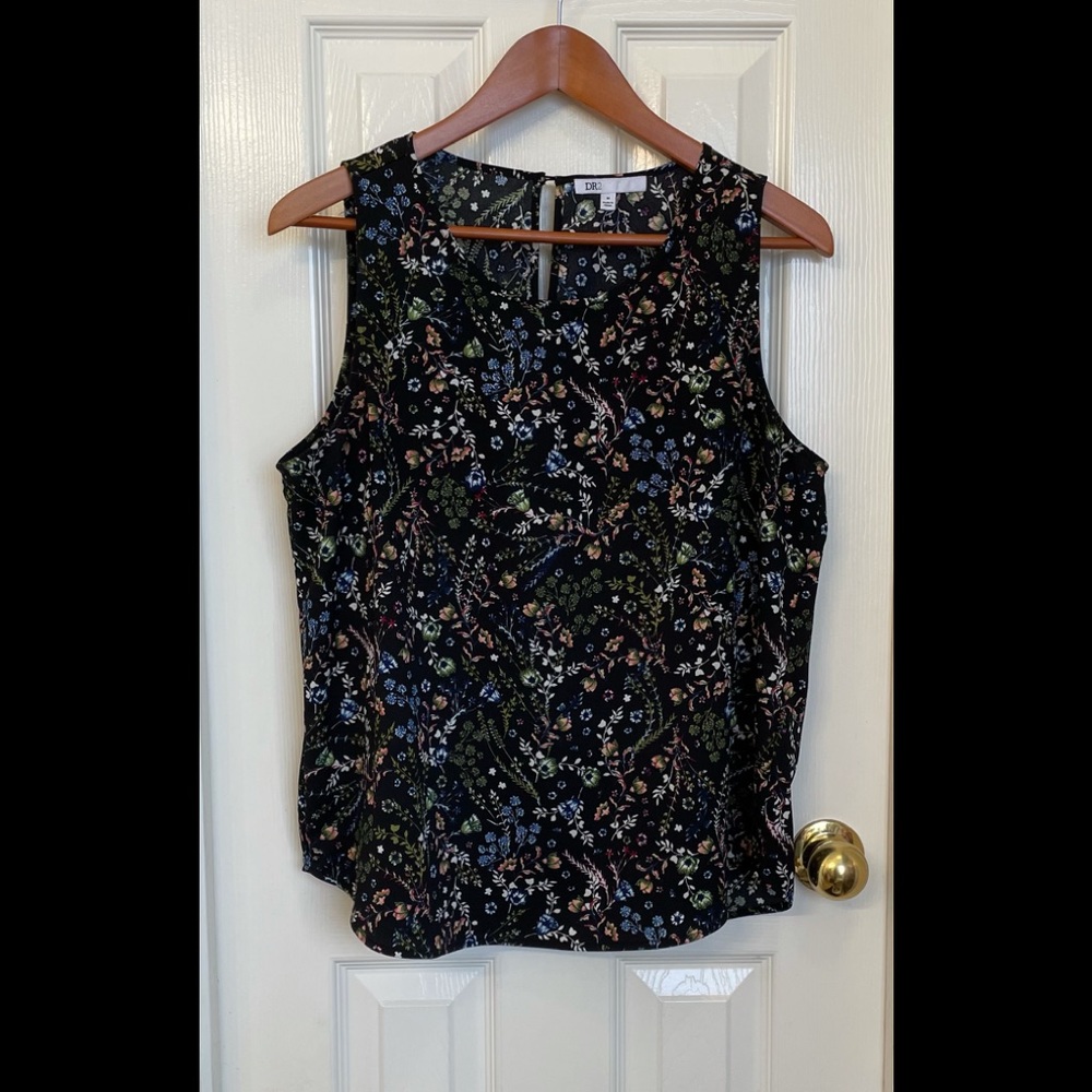 DR2 women’s shell floral top